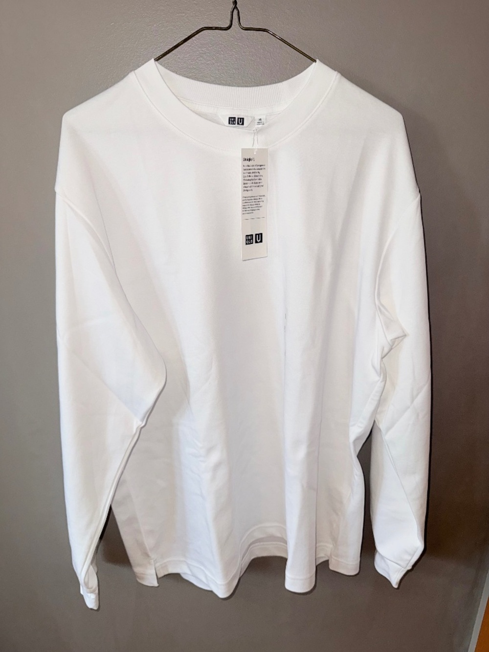 UNIQLO White "Airism" Long-Sleeve Tee